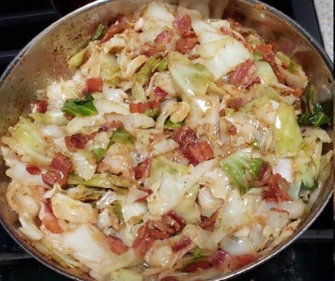 FRIED CABBAGE WITH BACON, ONIONS AND GARLIC ARABEDATSH