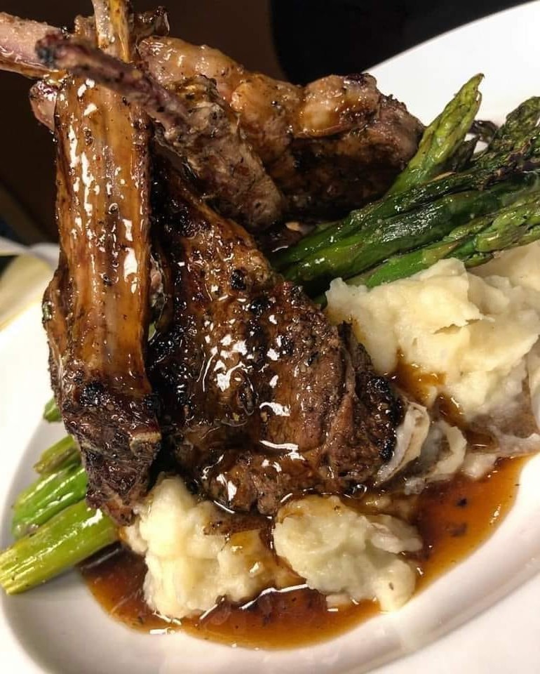 Grilled Lamb Chops with Mashed Potatoes and Asparagus ARABEDATSH